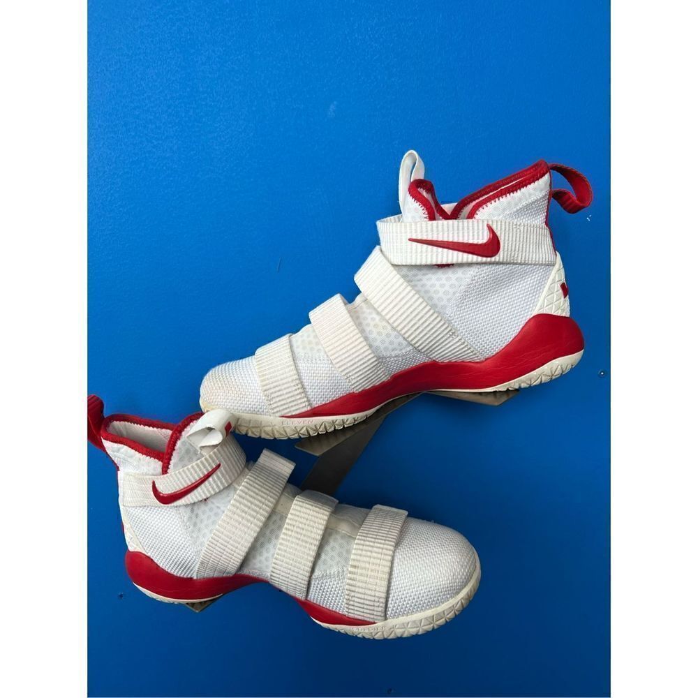 Nike Lebron Soldier XI TB Promo Basketball Shoe Men Sz 10 White Red 943155-114